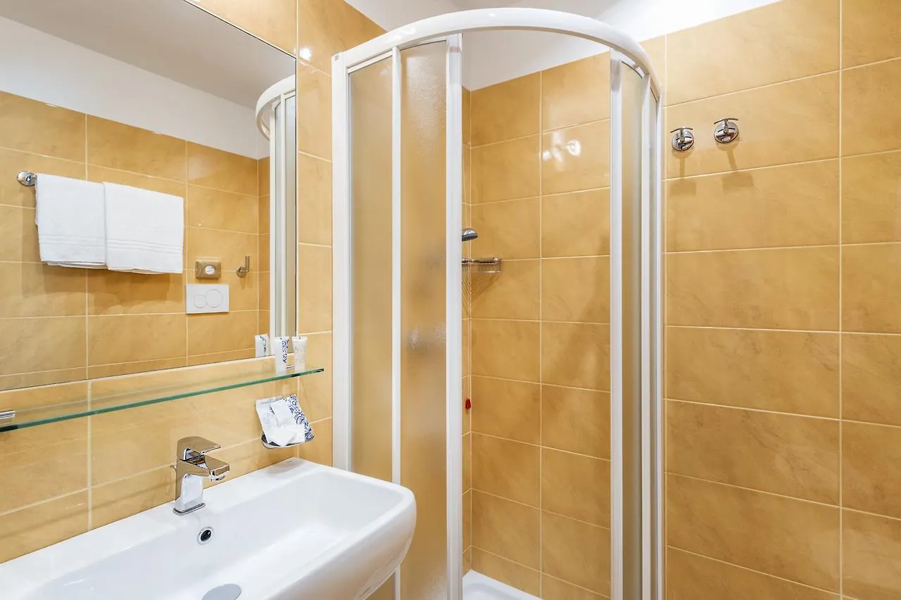 Hotel Ascot Milano 4*,  Italien